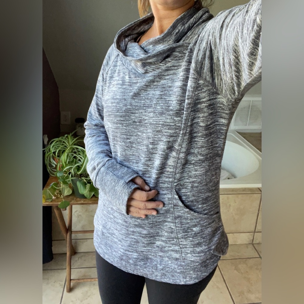 Athleta sweatshirt